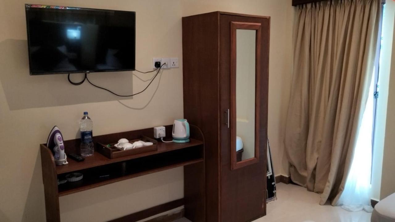 Mercuryfm 101 Yarl Mercury Inn - Jaffna Luaran gambar