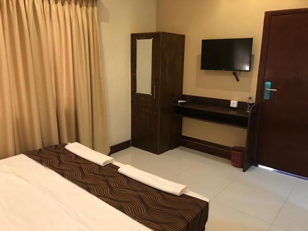 Mercuryfm 101 Yarl Mercury Inn - Jaffna Luaran gambar